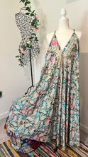 Load image into Gallery viewer, T- Dress
